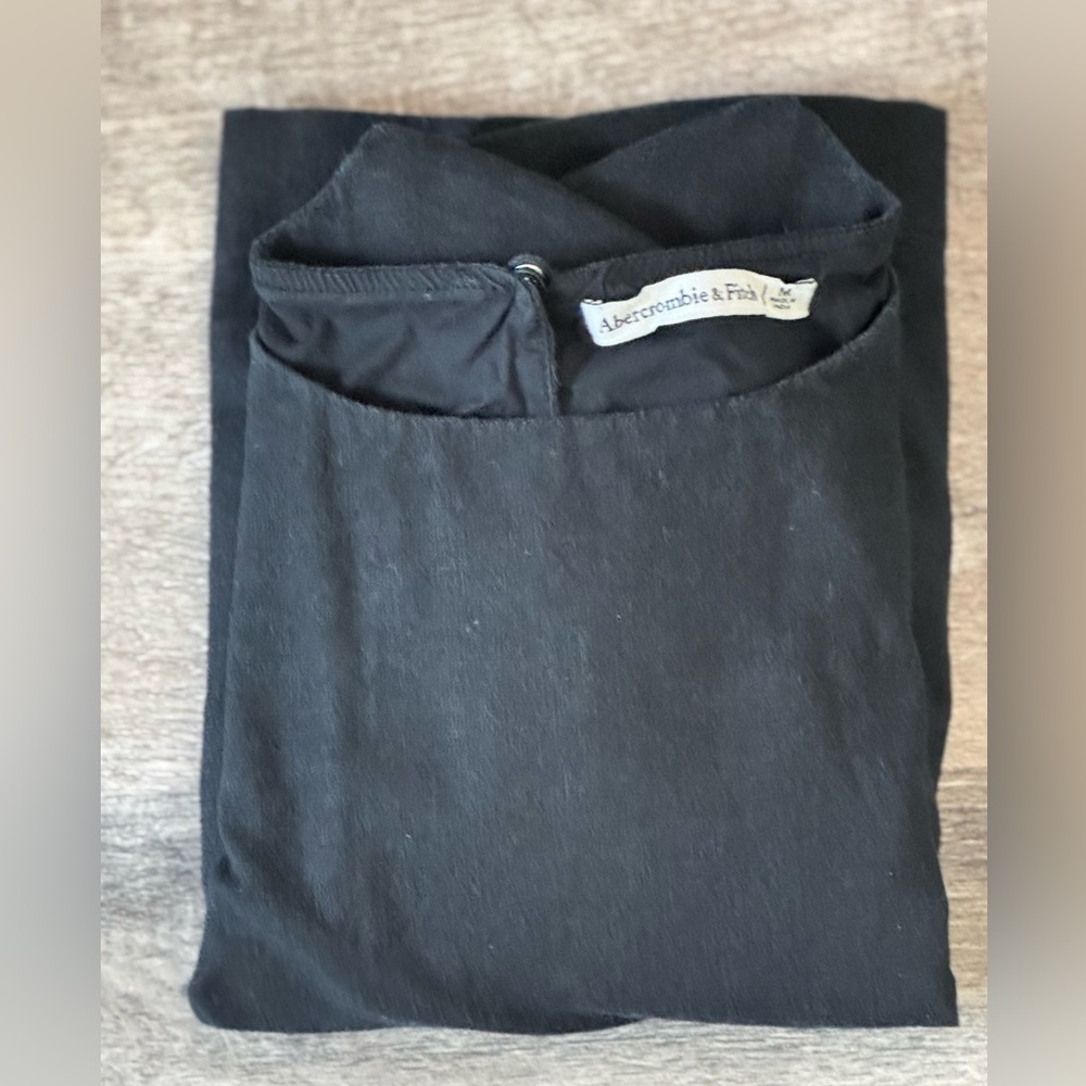 Woman’s Abercrombie & Fitch Top